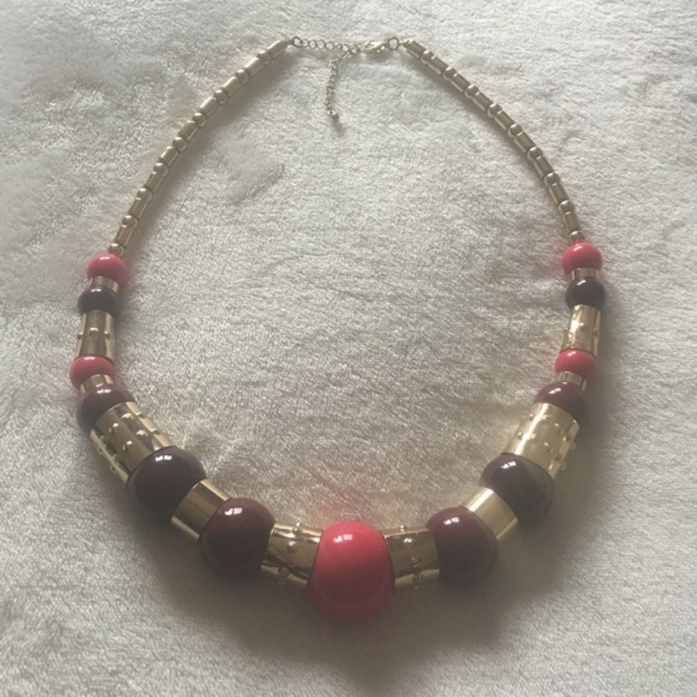 3/$30💚Chunky golden large pink beads choker necklace